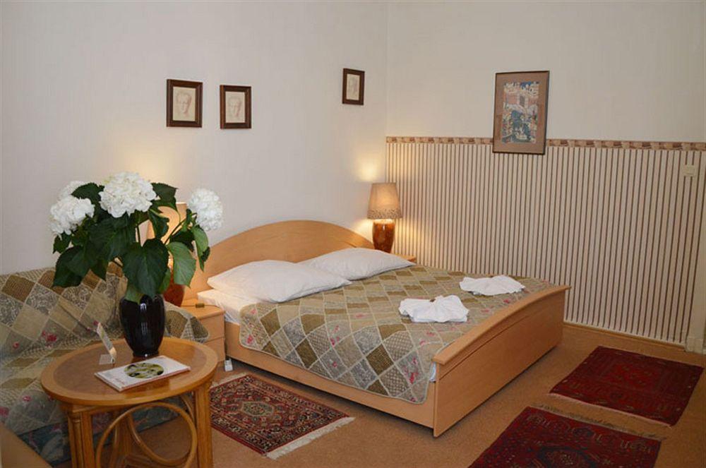 Hotel Pension Ingeborg Berlin Exterior foto